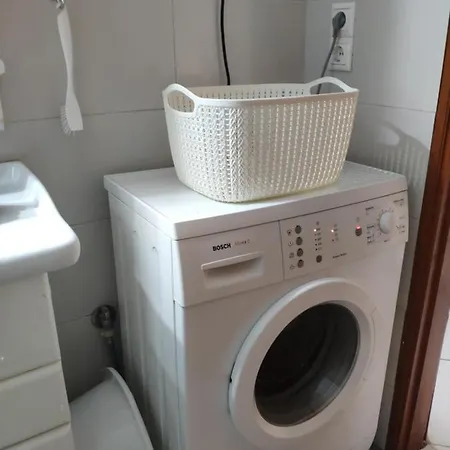 в центре города-курорта рядом с пляжем *