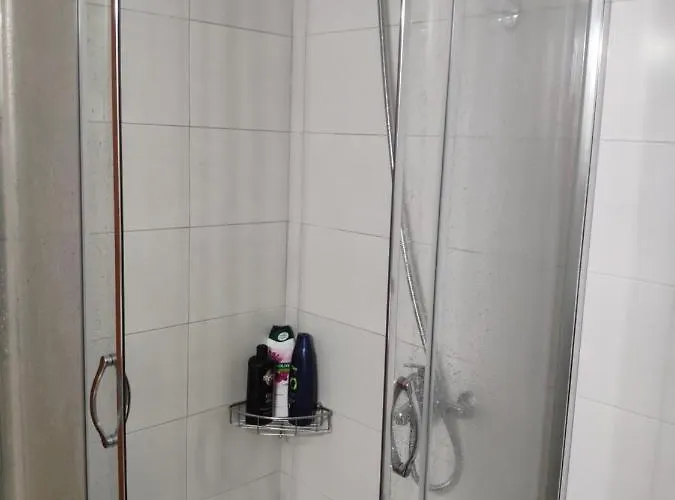 в центре города-курорта рядом с пляжем *