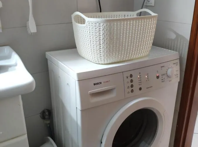 в центре города-курорта рядом с пляжем *